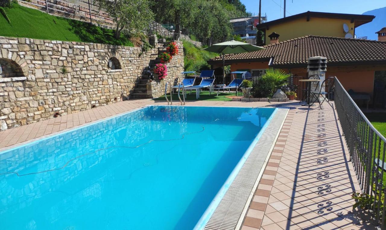 Casa Elka Residence Lake View And Pool By Garda Domus Mea Pieve  エクステリア 写真