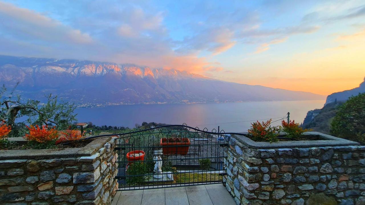 Casa Elka Residence Lake View And Pool By Garda Domus Mea Pieve  エクステリア 写真