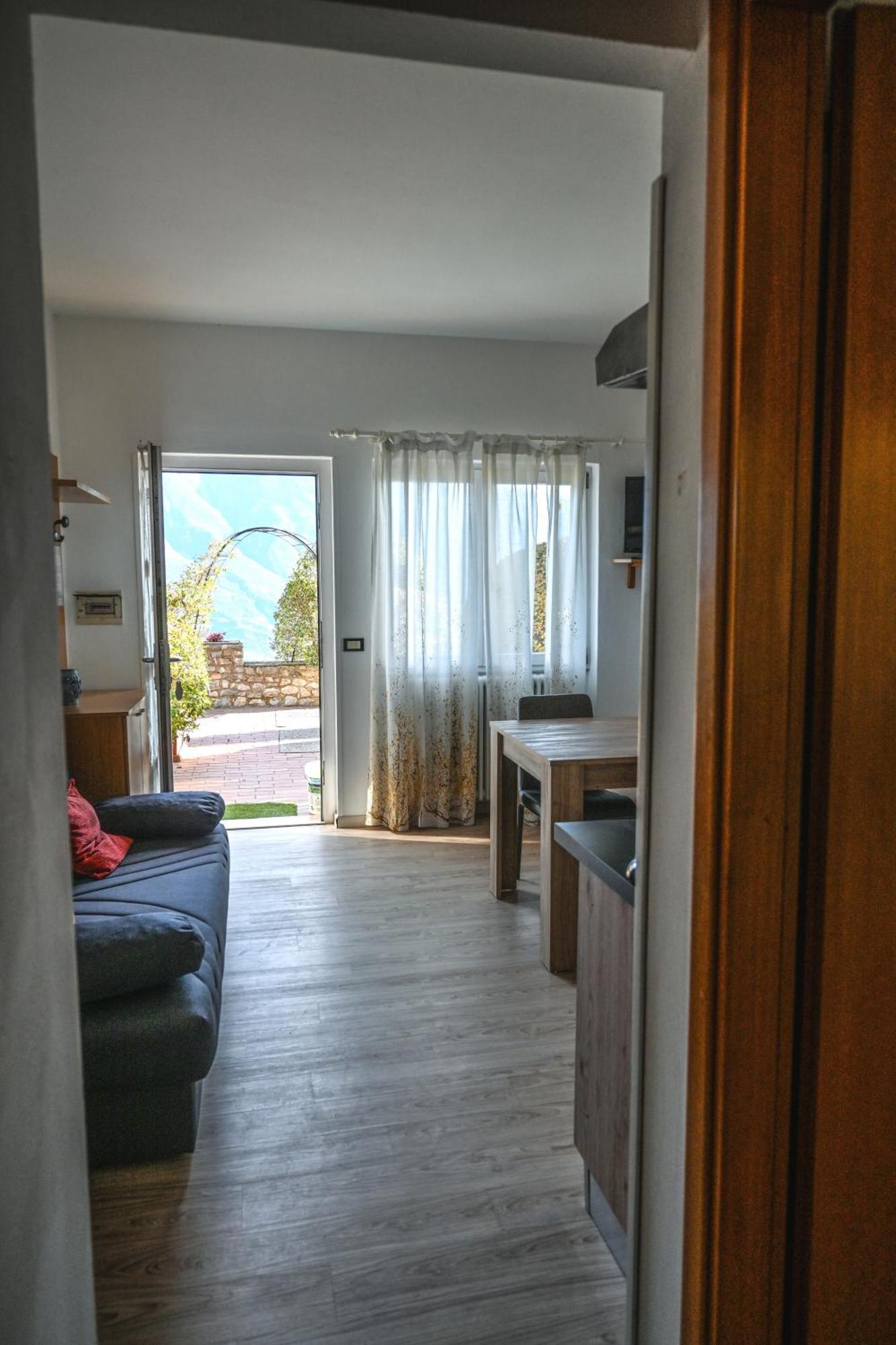 Casa Elka Residence Lake View And Pool By Garda Domus Mea Pieve  エクステリア 写真