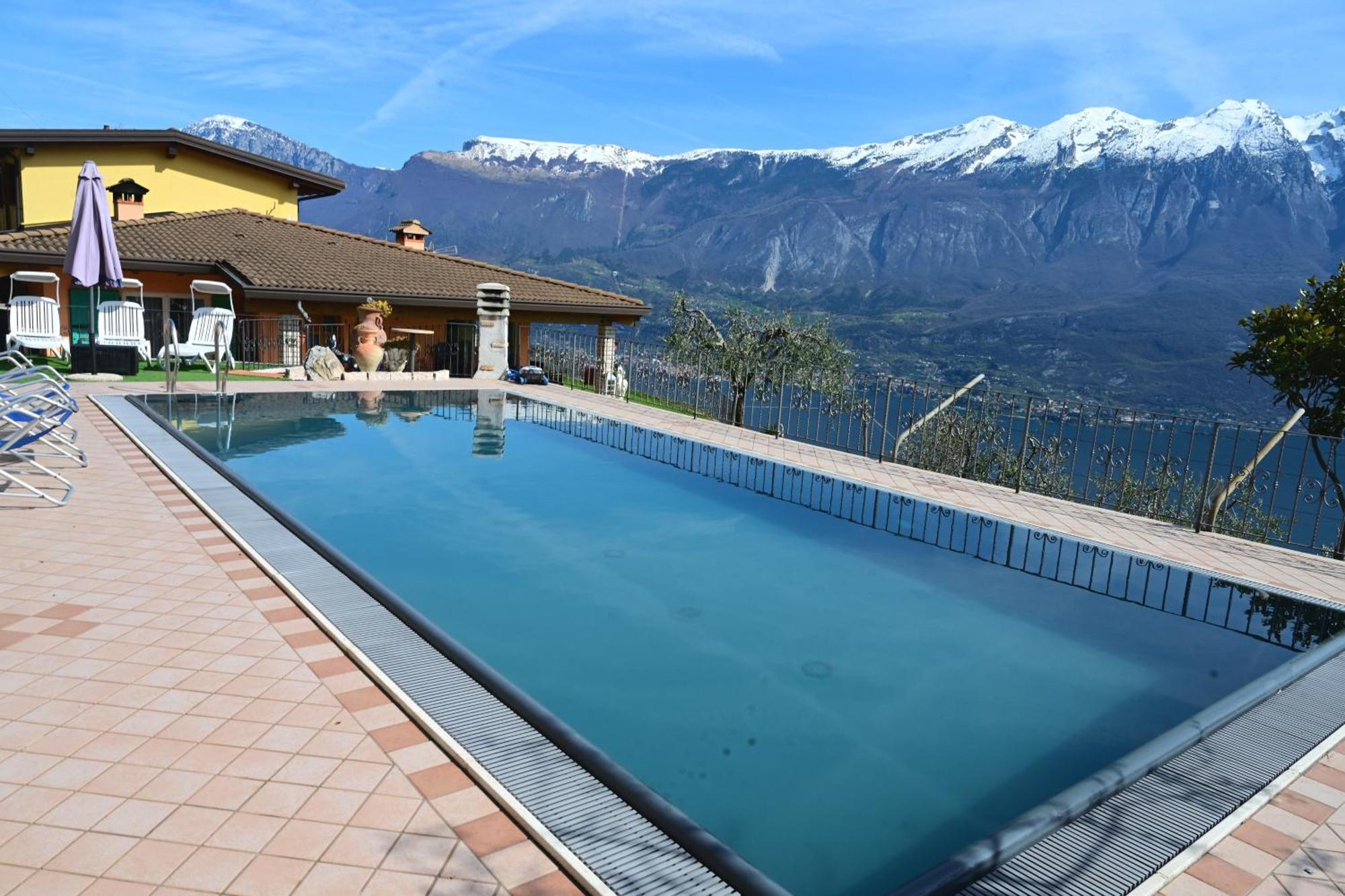 Casa Elka Residence Lake View And Pool By Garda Domus Mea Pieve  エクステリア 写真